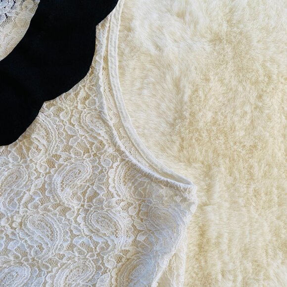 White Lace Sleeveless Top with Scallop Collar Black Ribbon Belt size Medium - Picture 3 of 12